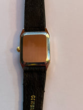 Lade das Bild in den Galerie-Viewer, Original amerikanische TESLAR-Uhr - Schutz gegen Elektrosmog - Damenuhr
